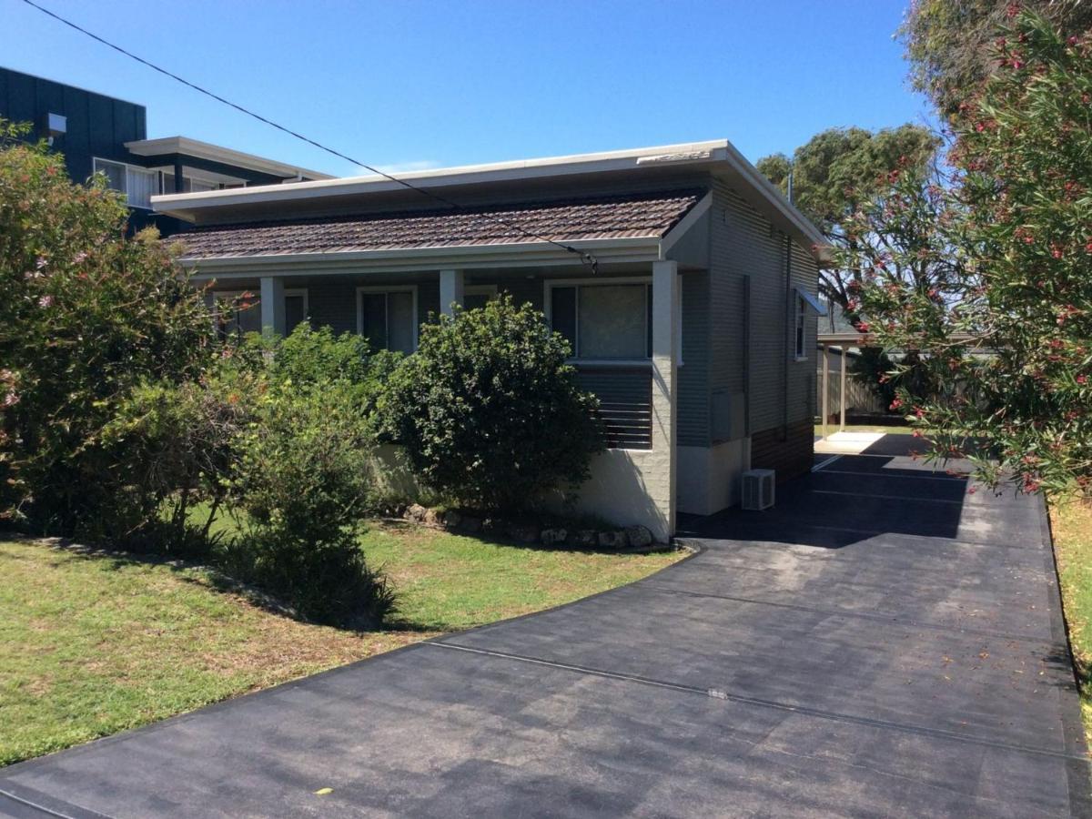 Fingal Beach Shack Fingal Bay Exterior foto